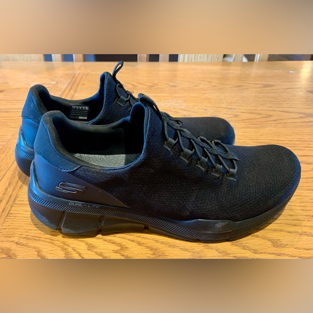 Men’s Skechers Black Slip-On Sneakers - Picture 8 of 9